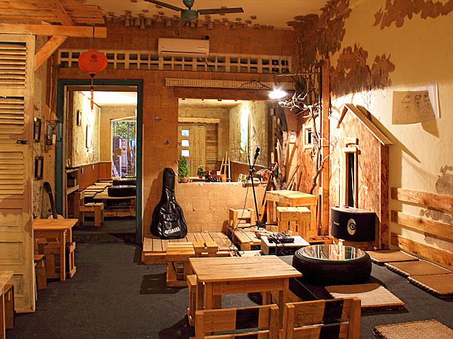 Thiết kế quán cafe gỗ ở Hà Nội