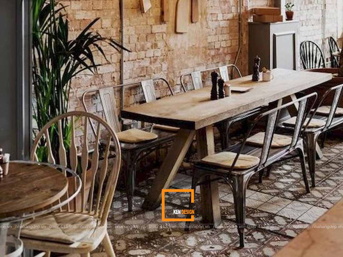 Gạch lát nền quán cafe sẽ tạo ra một không gian riêng biệt và đặc biệt trong quán của bạn. Hãy cùng trang trí cho không gian của mình thêm phần ấn tượng và tinh tế để khách hàng của bạn cảm thấy thoải mái và thân thiện hơn.