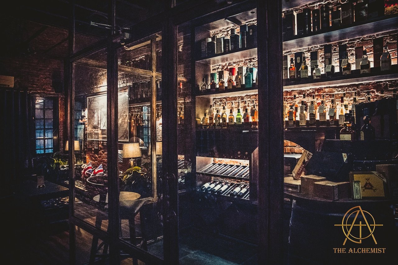 quán bar Hà Nội - The Alchemist
