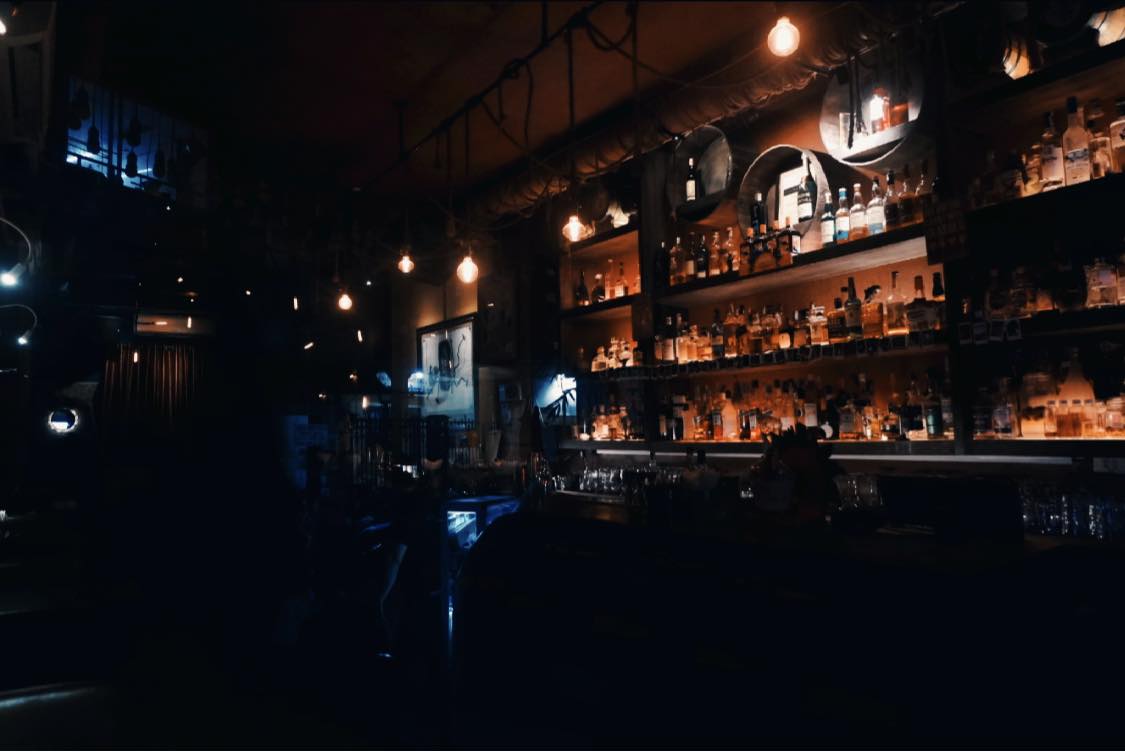 Quán pub Nê Cocktail Hà Nội