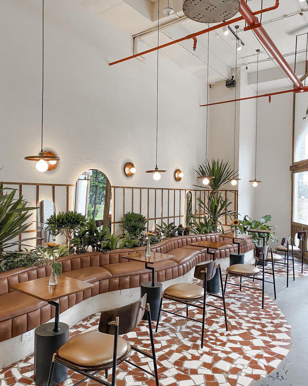 2. Mermon Coffee Royal City - Thiết kế hiện đại đậm chất "minimalism"