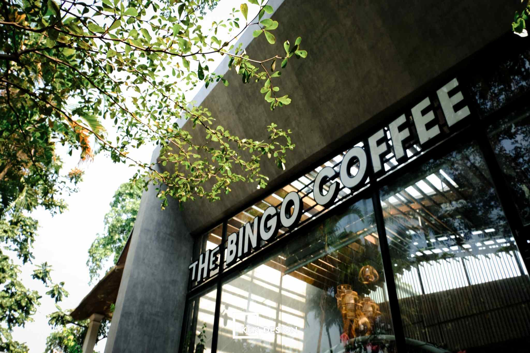 Thiết kế The Bingo Coffee đặc sắc với hệ thống kính trần nhiều ánh sáng