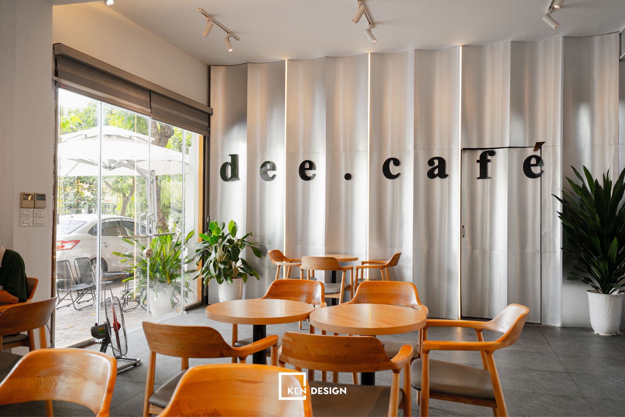 Thi công quán Dee Cafe 